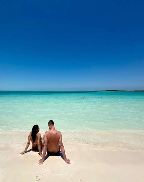 Pareja en la playa de Isla Contoy