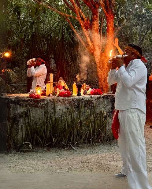 Ceremonia maya de purificación con temazcal